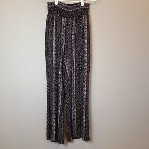 Cabi Pants Wide Leg Villa Palazzo Womens Small Black Grey Purple Paisley